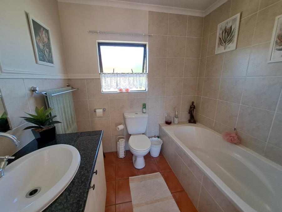 3 Bedroom Property for Sale in Waterval East North West